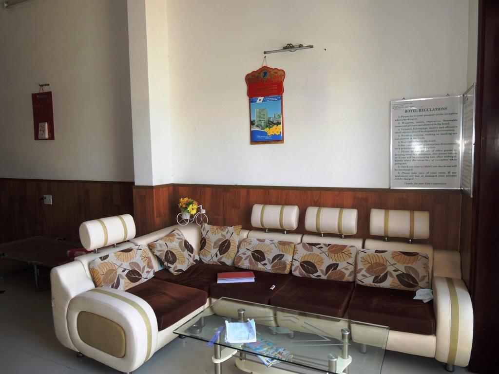 Lavie Hotel Nha Trang Esterno foto